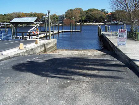 Boat ramp and floating docks at Rick's on the River on the Hillsborough River in Tampa